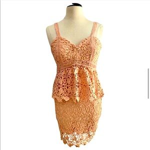Ladies beautiful lace peplum style peach dress